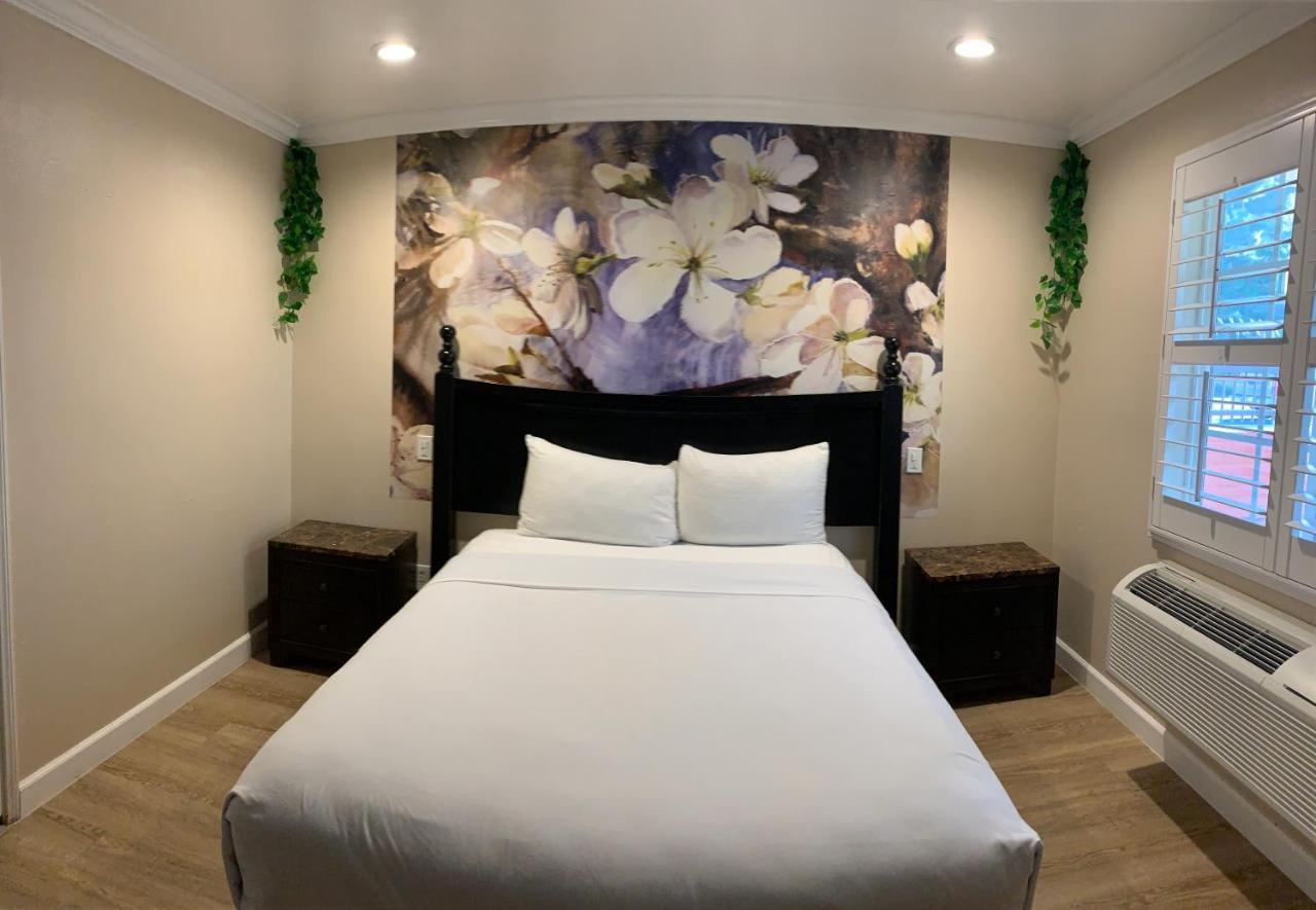 Escondido Inn Luaran gambar