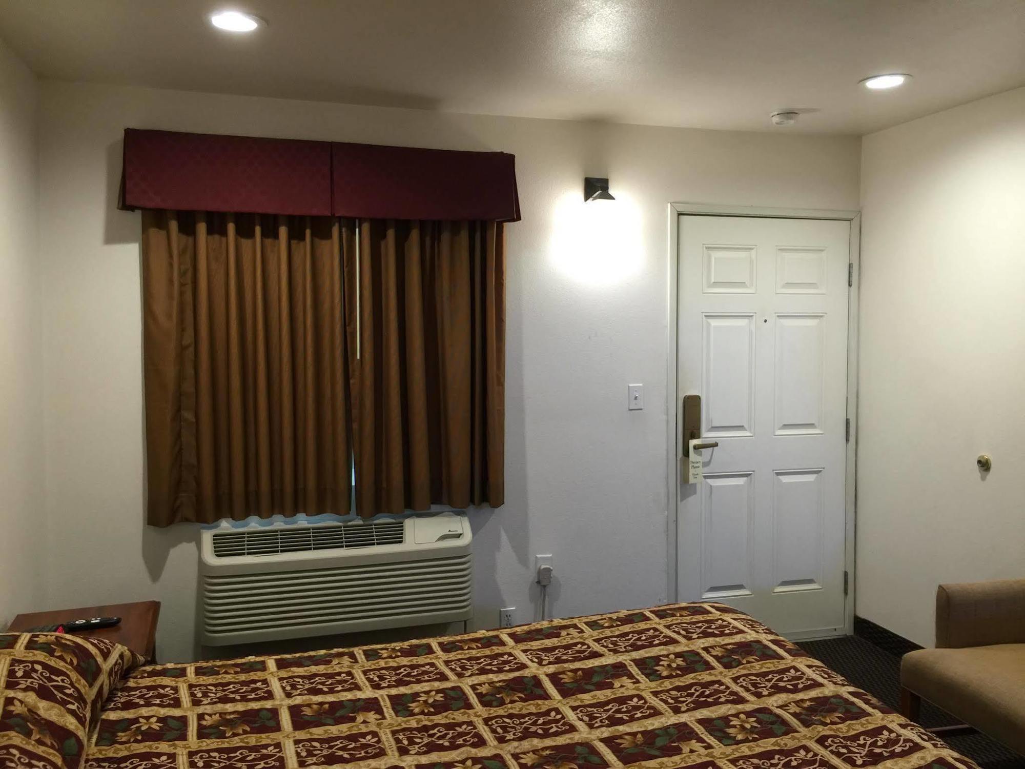 Escondido Inn Luaran gambar